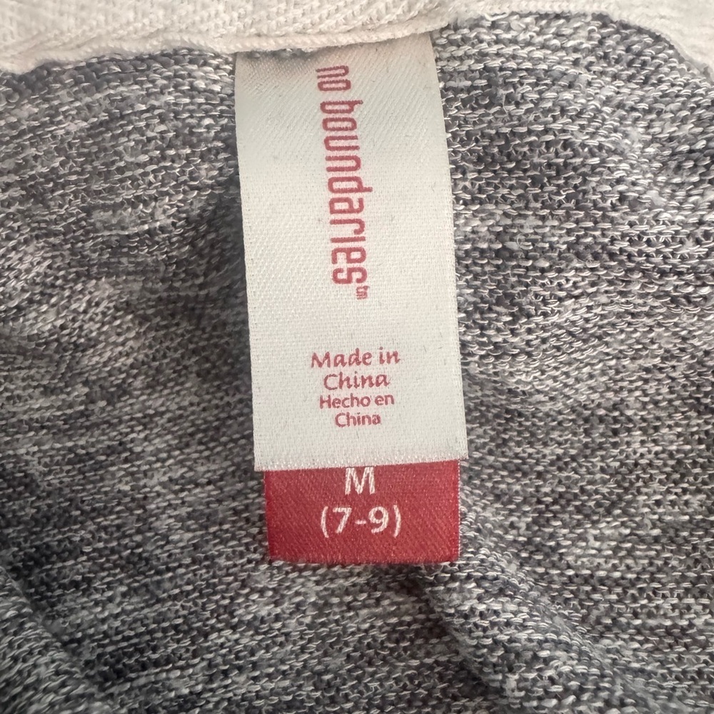 🍓6/$15🍓 Thin Gray Hooded Pullover - Picture 2 of 7